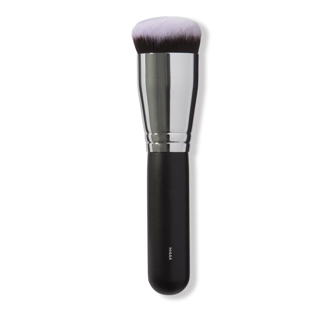 M444 Definition Buffer Foundation Brush