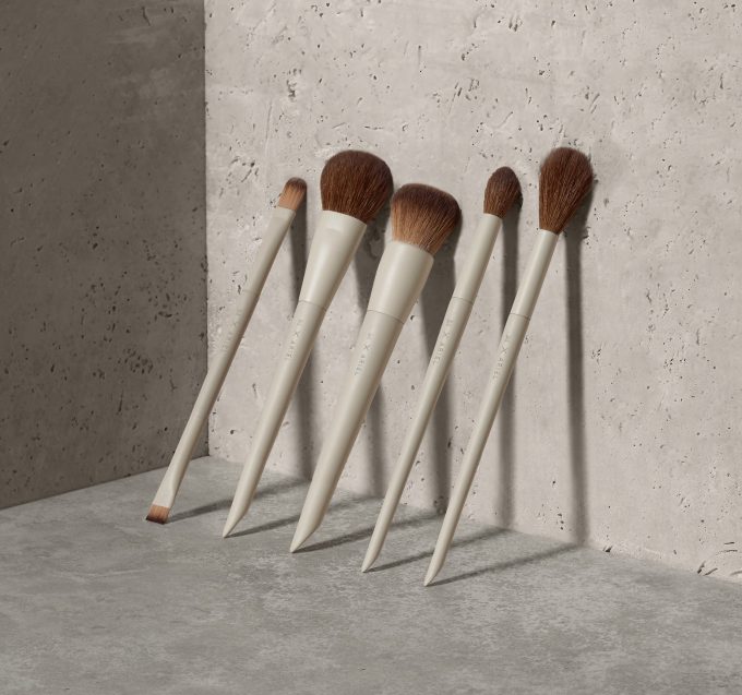 Morphe X Ariel A24 Signature Foundation Brush