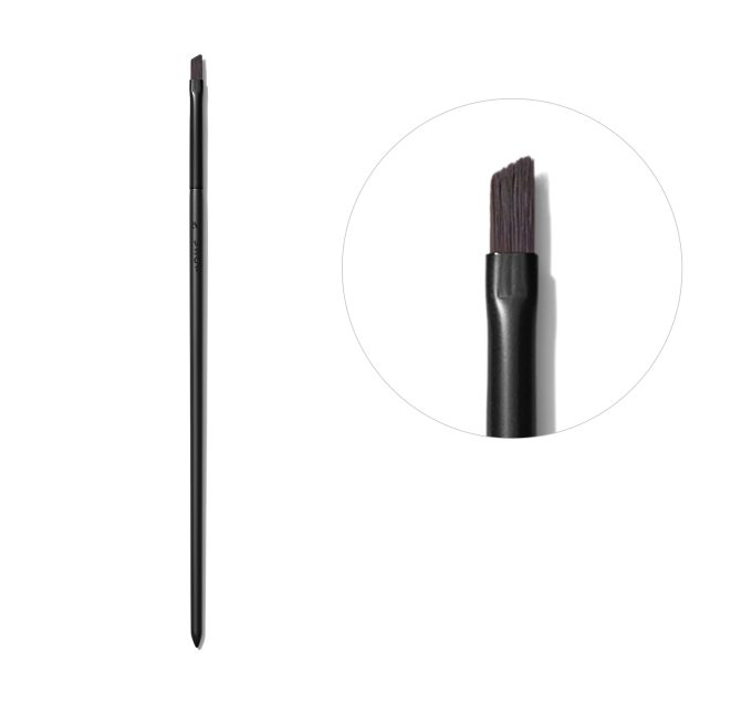 V301 Angled Liner Detail Brush