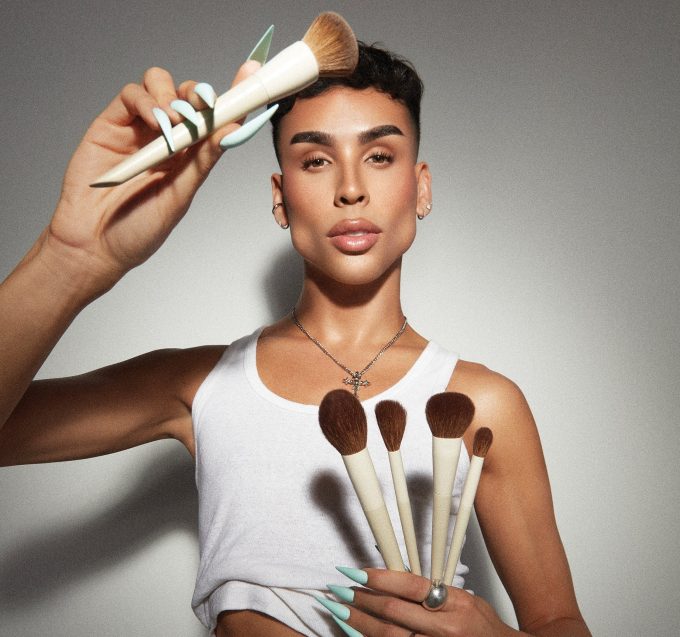 Morphe X Ariel A24 Signature Foundation Brush